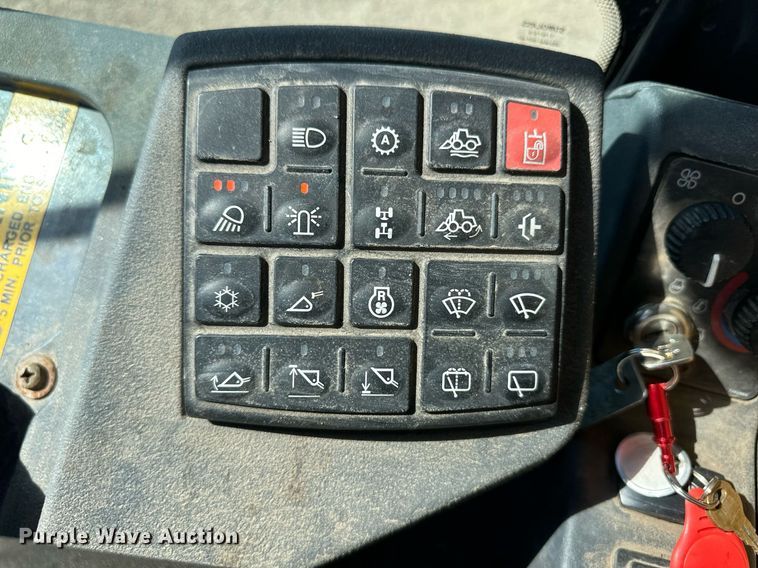 image for item OM9705 2006 John Deere 444J wheel loader