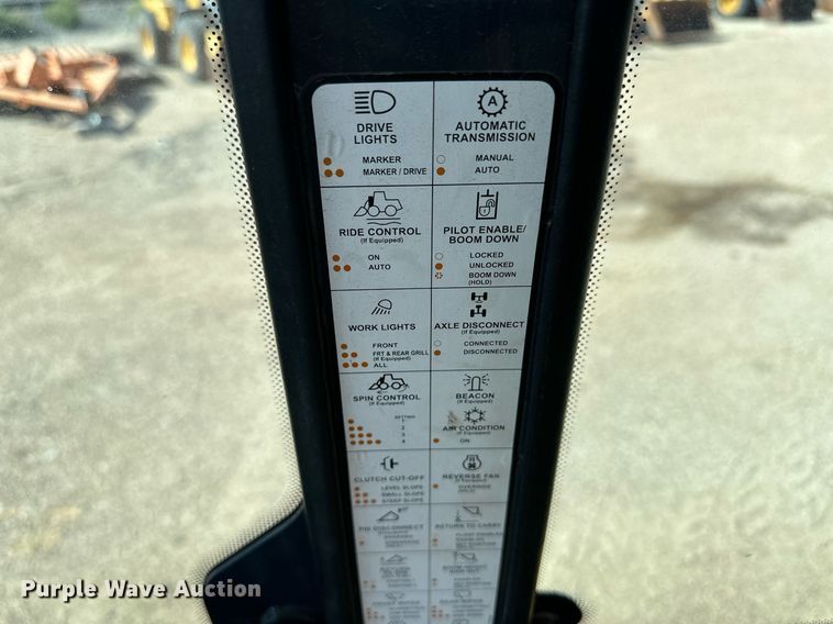 image for item OM9705 2006 John Deere 444J wheel loader