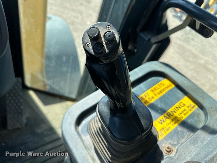 image for item OM9705 2006 John Deere 444J wheel loader