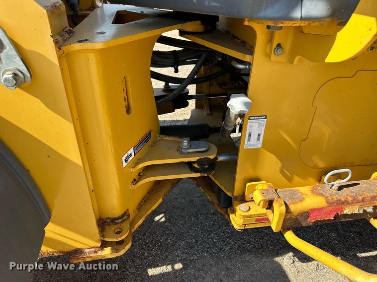 image for item OM9705 2006 John Deere 444J wheel loader