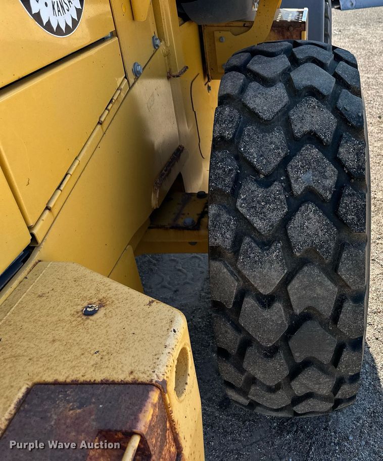 image for item OM9705 2006 John Deere 444J wheel loader