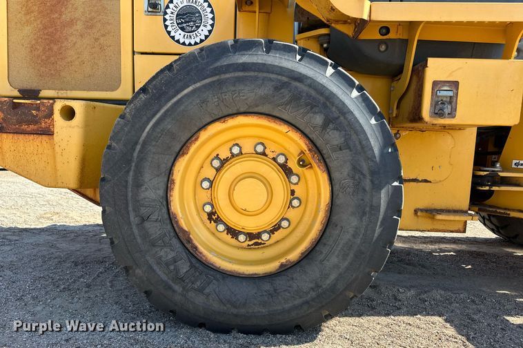 image for item OM9705 2006 John Deere 444J wheel loader