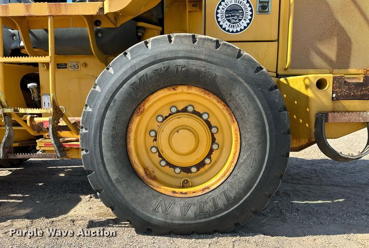 image for item OM9705 2006 John Deere 444J wheel loader