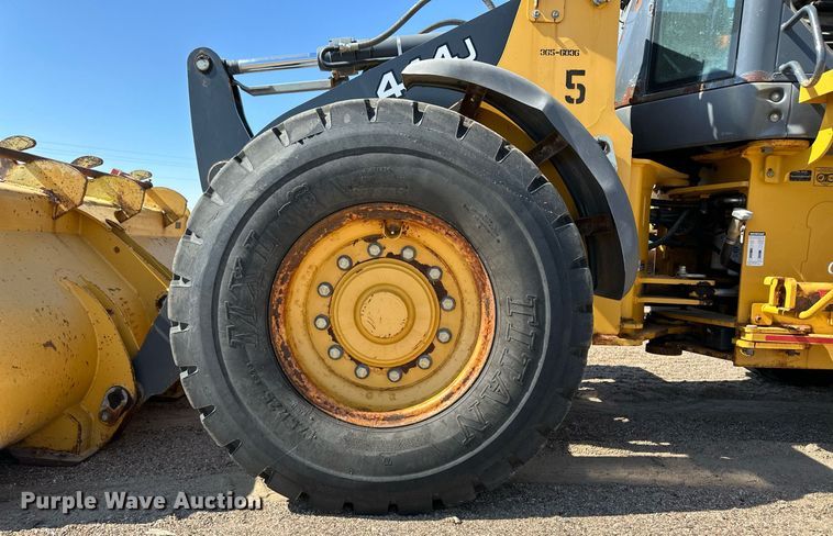 image for item OM9705 2006 John Deere 444J wheel loader
