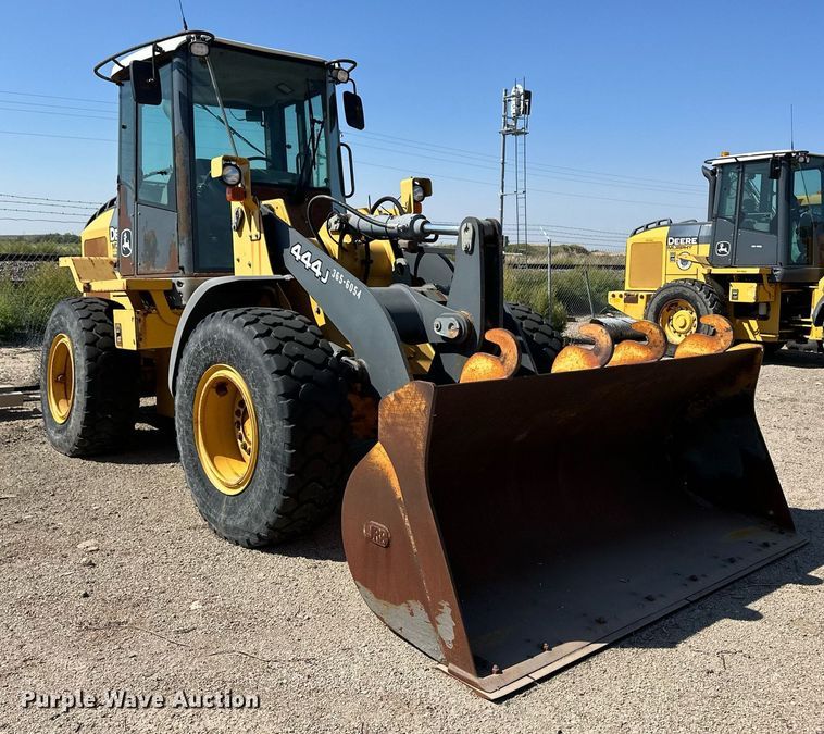 image for item OM9706 2005 John Deere 444J wheel loader