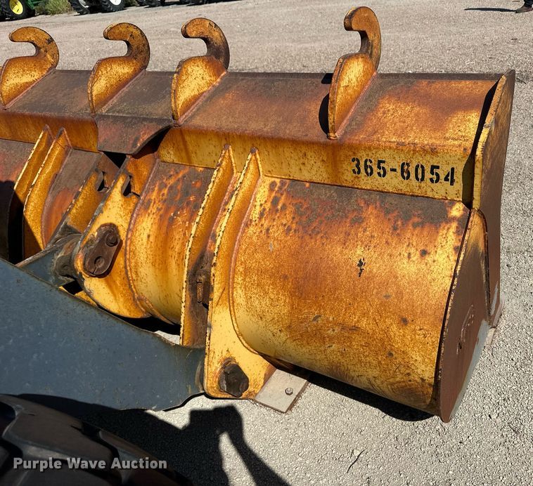 image for item OM9706 2005 John Deere 444J wheel loader