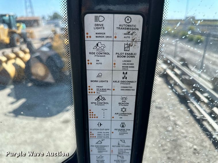 image for item OM9706 2005 John Deere 444J wheel loader