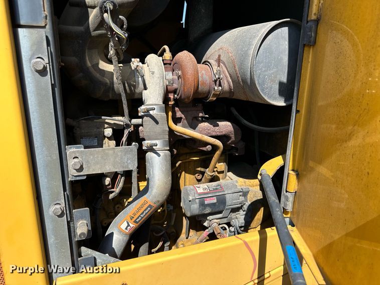 image for item OM9706 2005 John Deere 444J wheel loader