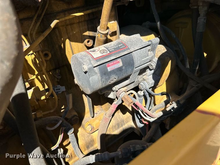 image for item OM9706 2005 John Deere 444J wheel loader