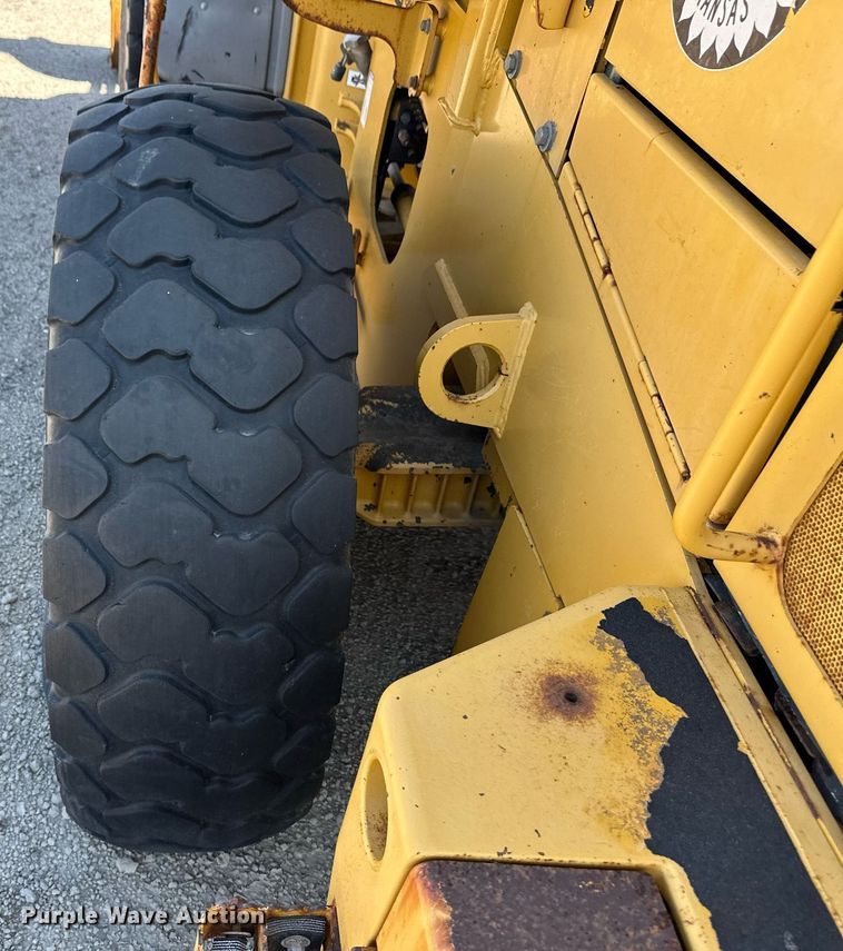 image for item OM9706 2005 John Deere 444J wheel loader