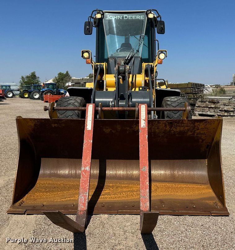 image for item OM9707 2005 John Deere 444J wheel loader