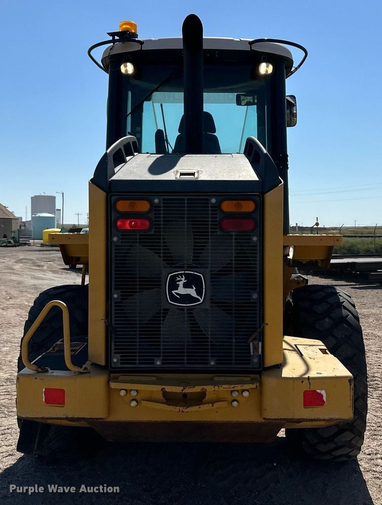 image for item OM9707 2005 John Deere 444J wheel loader