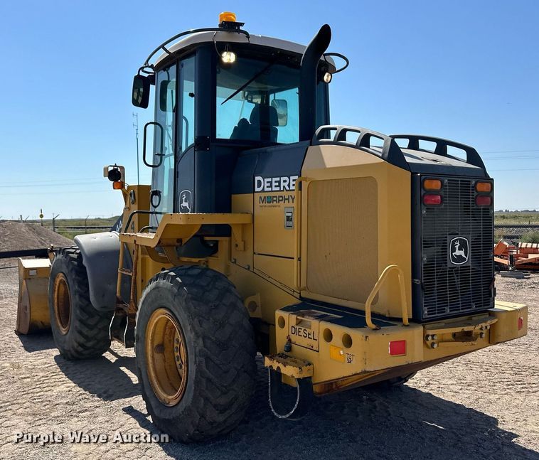 image for item OM9707 2005 John Deere 444J wheel loader