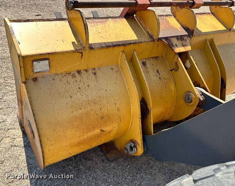 image for item OM9707 2005 John Deere 444J wheel loader