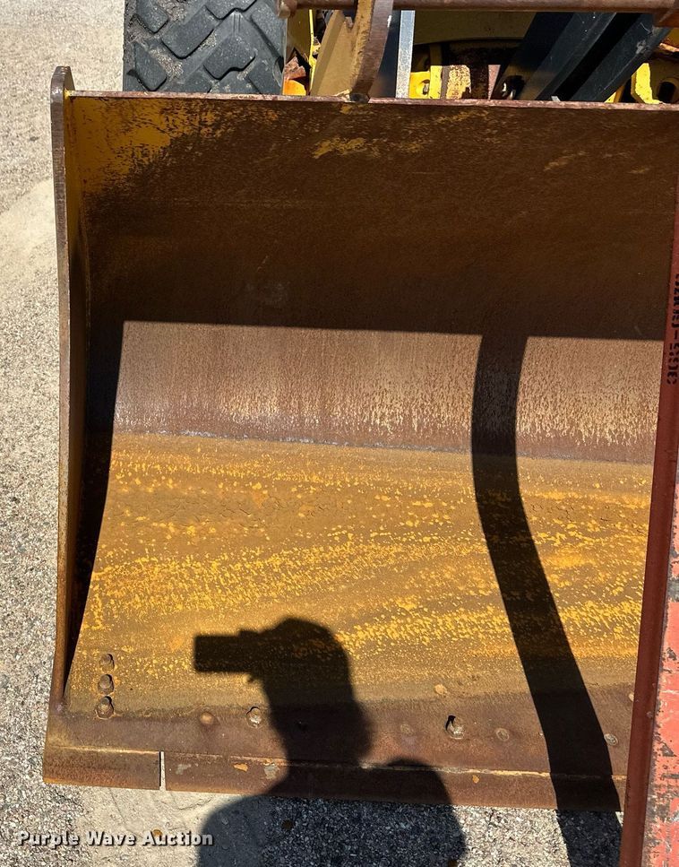 image for item OM9707 2005 John Deere 444J wheel loader