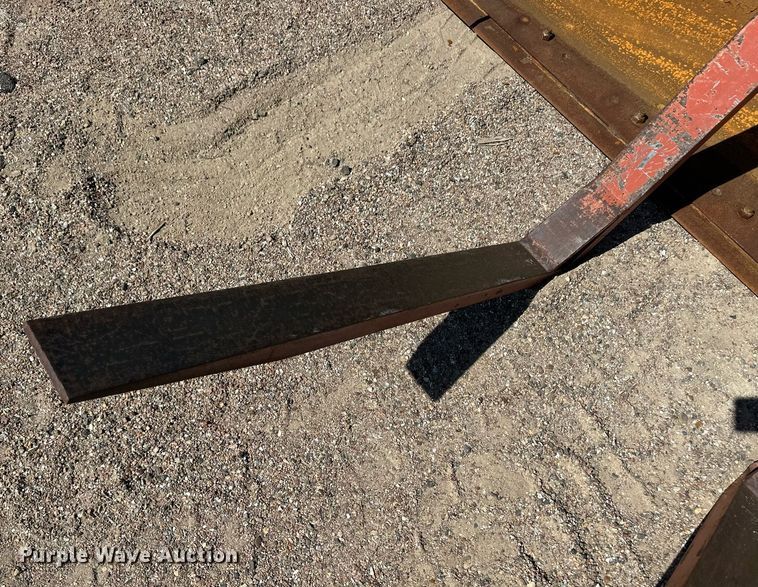 image for item OM9707 2005 John Deere 444J wheel loader