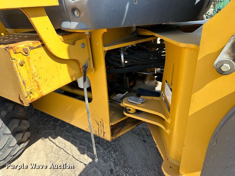 image for item OM9707 2005 John Deere 444J wheel loader