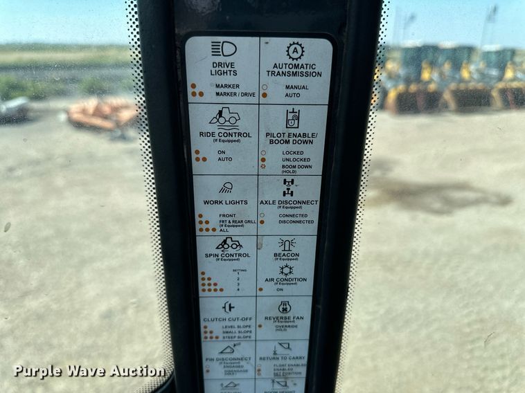 image for item OM9707 2005 John Deere 444J wheel loader