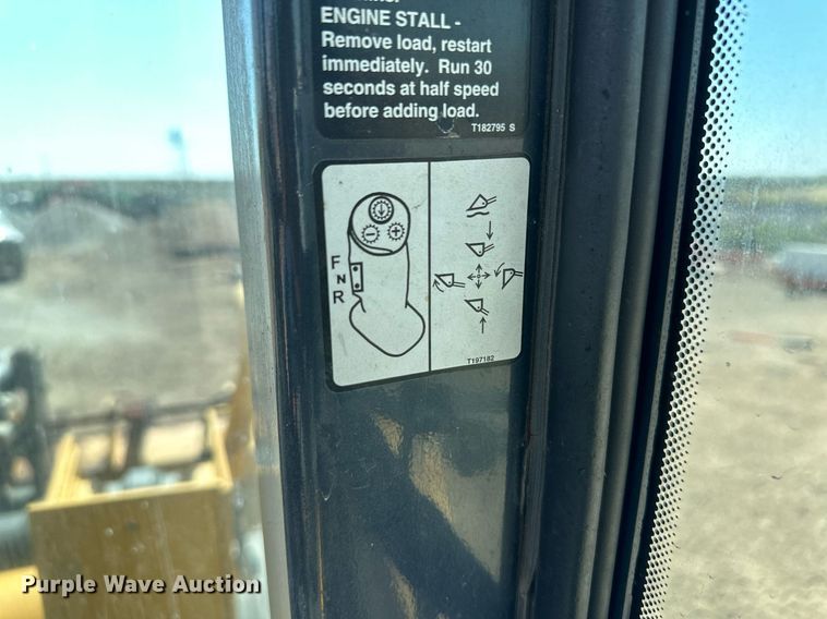 image for item OM9707 2005 John Deere 444J wheel loader