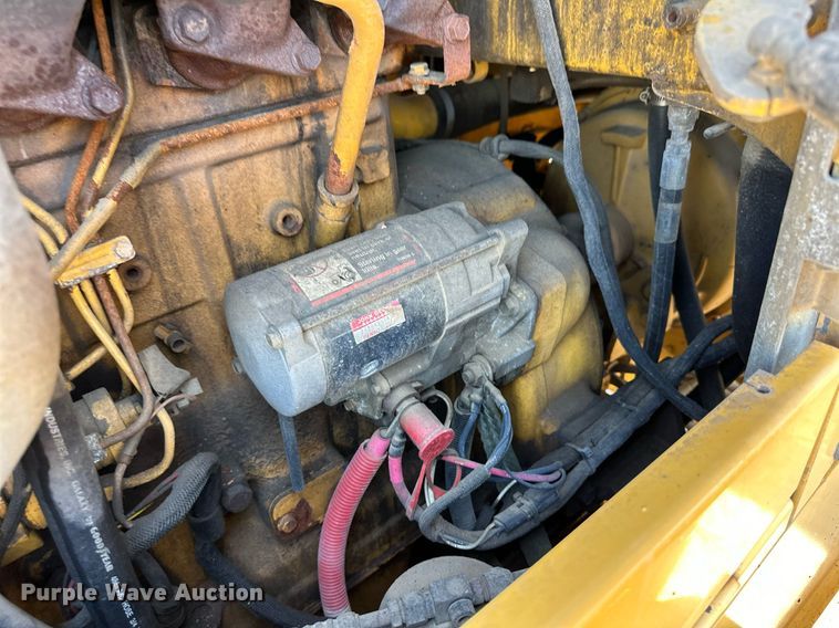 image for item OM9707 2005 John Deere 444J wheel loader