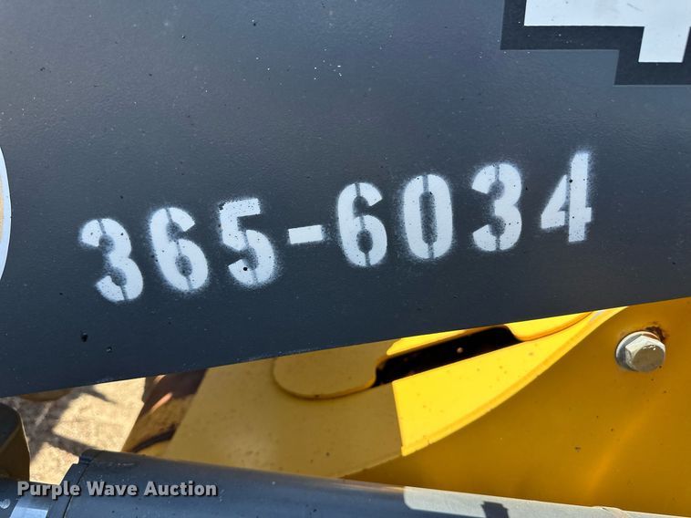 image for item OM9707 2005 John Deere 444J wheel loader