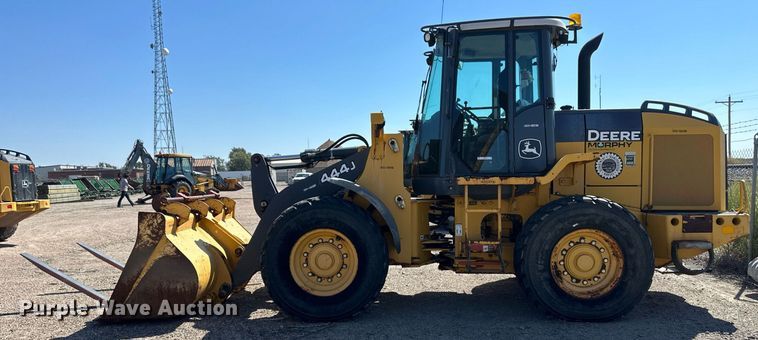 image for item OM9708 2006 John Deere 444J wheel loader