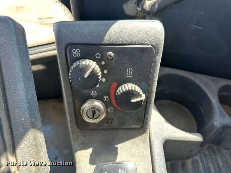 image for item OM9708 2006 John Deere 444J wheel loader