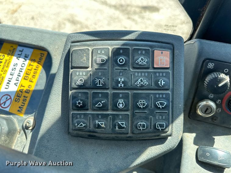 image for item OM9708 2006 John Deere 444J wheel loader