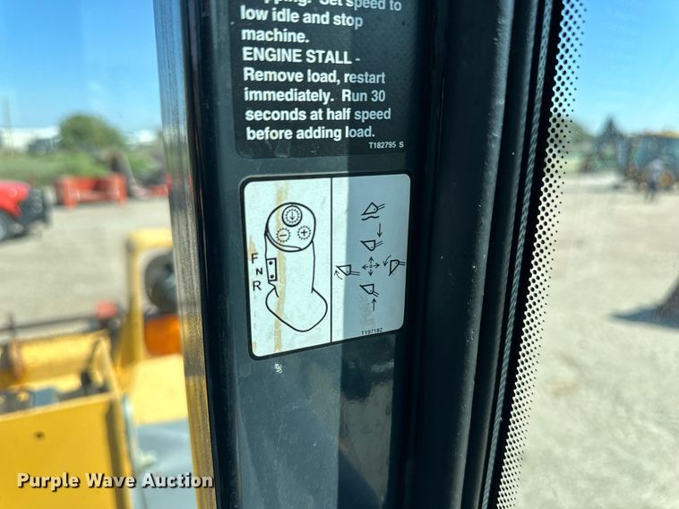 image for item OM9708 2006 John Deere 444J wheel loader