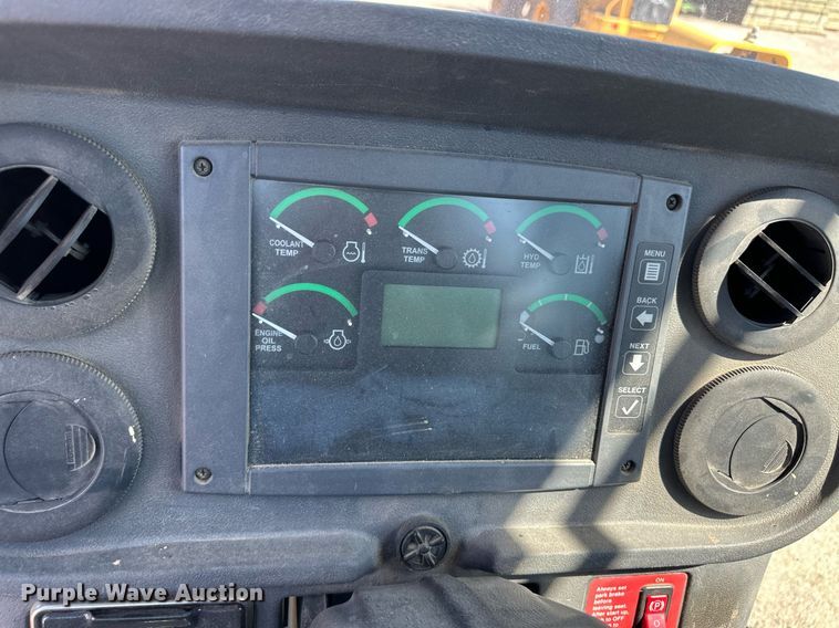 image for item OM9708 2006 John Deere 444J wheel loader