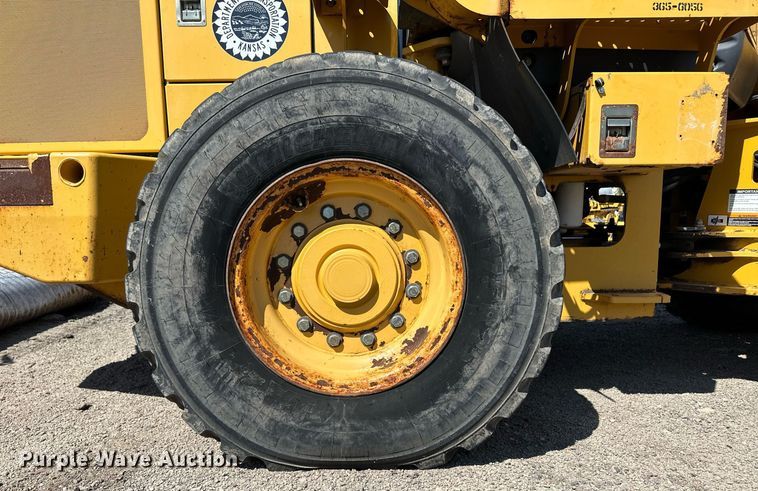 image for item OM9708 2006 John Deere 444J wheel loader