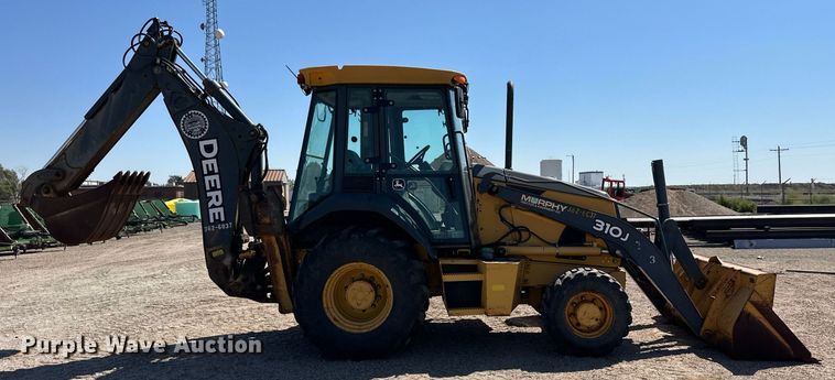 image for item OM9709 2007 John Deere 310J backhoe