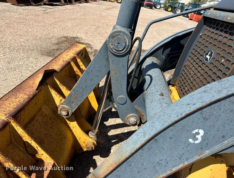 image for item OM9709 2007 John Deere 310J backhoe
