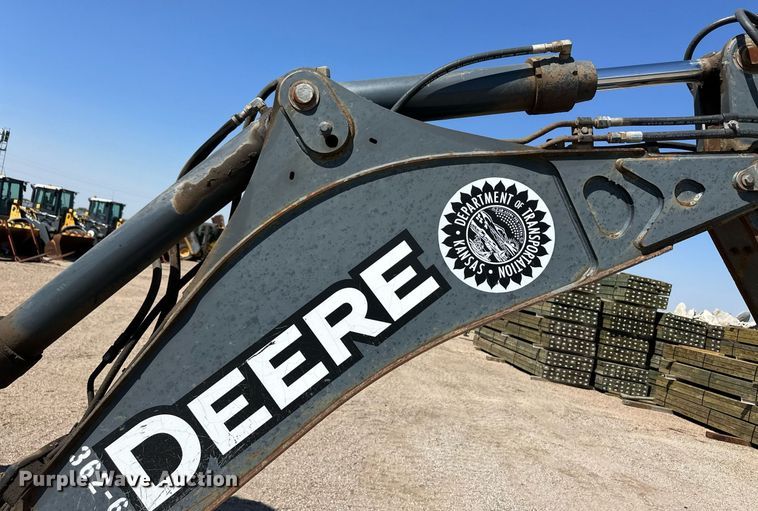 image for item OM9709 2007 John Deere 310J backhoe