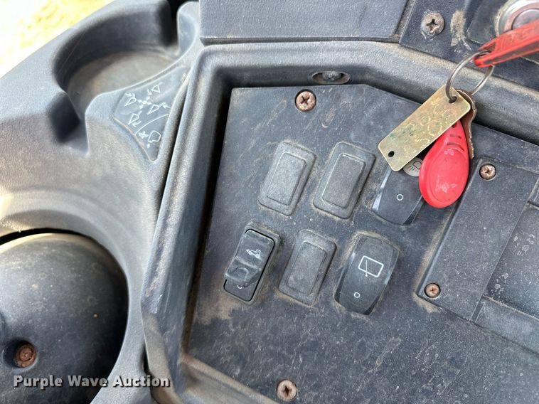 image for item OM9709 2007 John Deere 310J backhoe