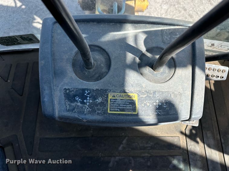 image for item OM9709 2007 John Deere 310J backhoe