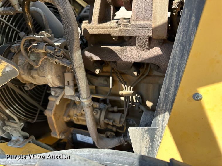 image for item OM9709 2007 John Deere 310J backhoe