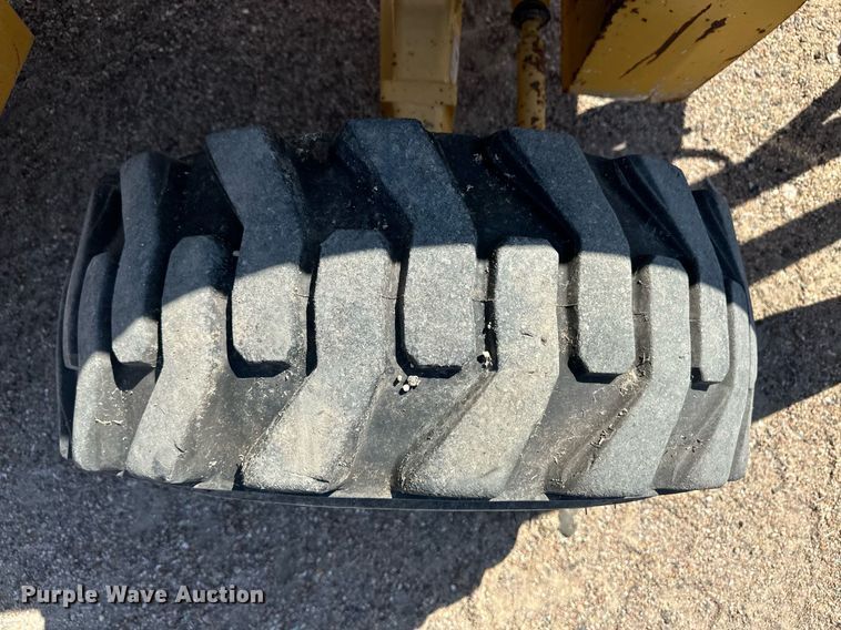 image for item OM9709 2007 John Deere 310J backhoe