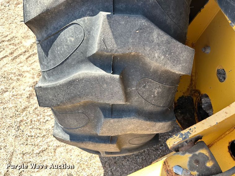 image for item OM9709 2007 John Deere 310J backhoe