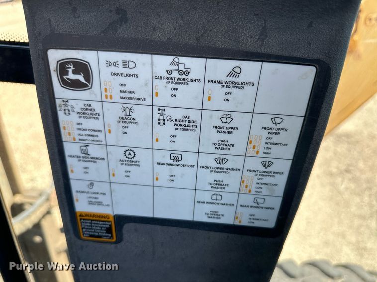 image for item OM9711 2005 John Deere 770D motor grader