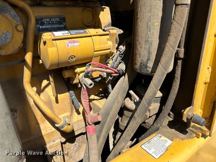 image for item OM9711 2005 John Deere 770D motor grader