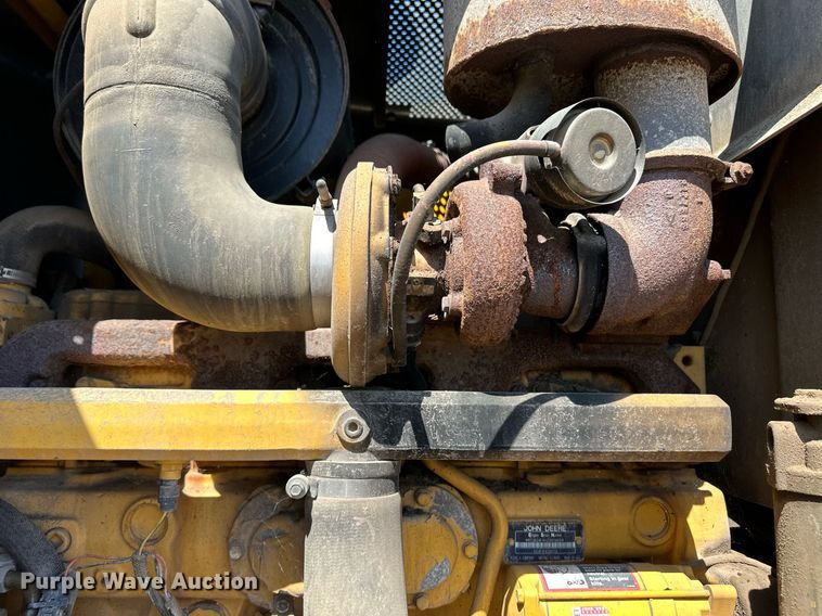 image for item OM9711 2005 John Deere 770D motor grader