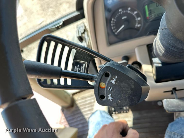 image for item OM9713 2006 John Deere 6415 tractor