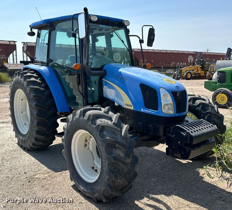 image for item OM9714 2012 New Holland T5070 MFWD tractor