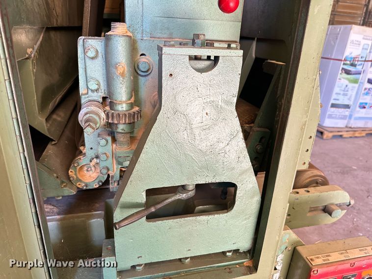 image for item DD3241 Timesaver Speed Belt Top 30V Sander