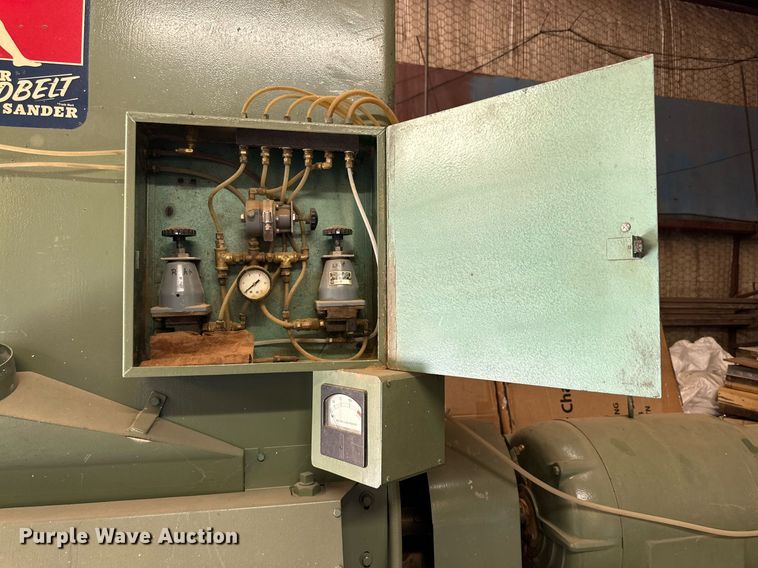 image for item DD3241 Timesaver Speed Belt Top 30V Sander