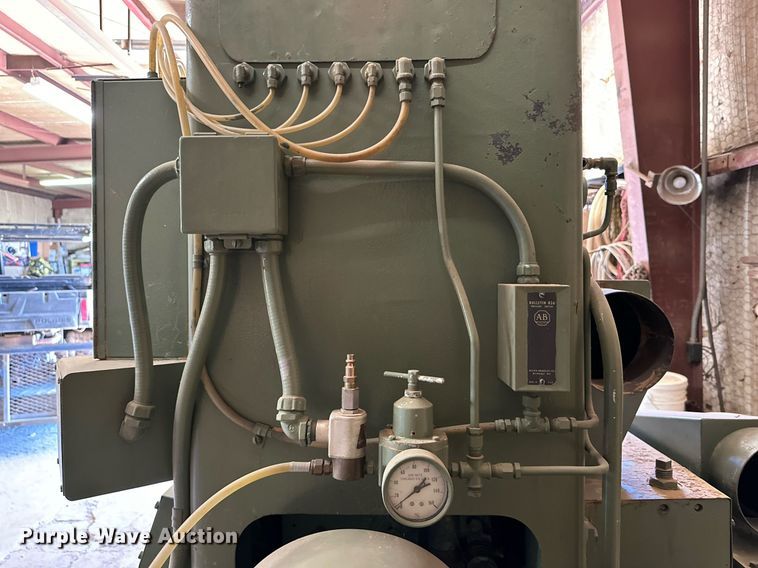 image for item DD3241 Timesaver Speed Belt Top 30V Sander