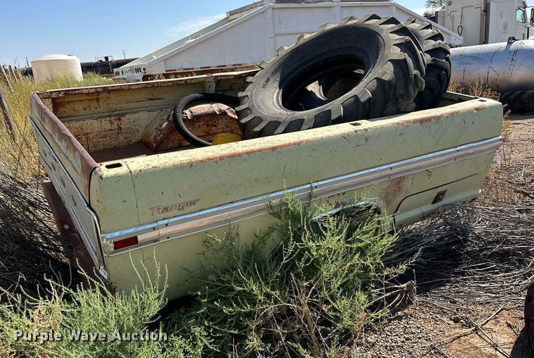 image for item DD3369 Pickup truck bed trailer