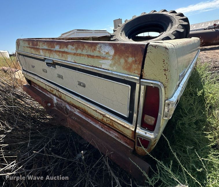 image for item DD3369 Pickup truck bed trailer