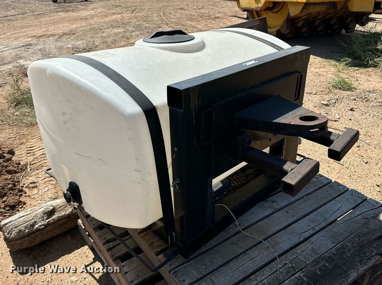 image for item DD3376 Poly tank